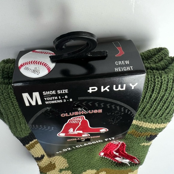 Boston Red Sox Socks Decoy Crew Classic Fit PKWY Camo Women 3-8 Youth 1-6 Sz M - Picture 5 of 5